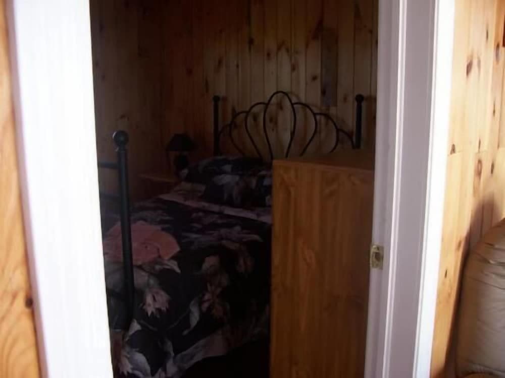 Emily's Oceanside Cottages