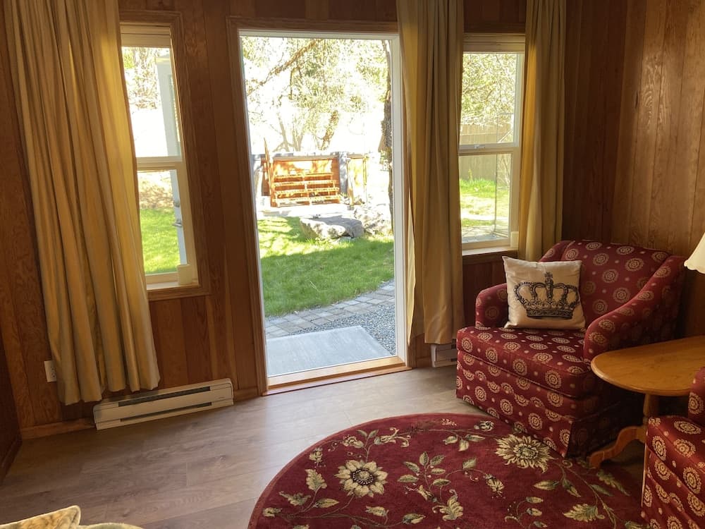 Crown House Bed & Breakfast