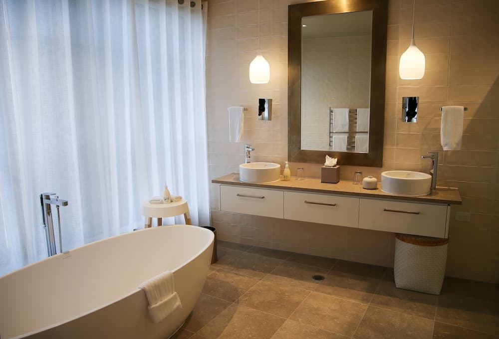 Kinloch Manor & Villas