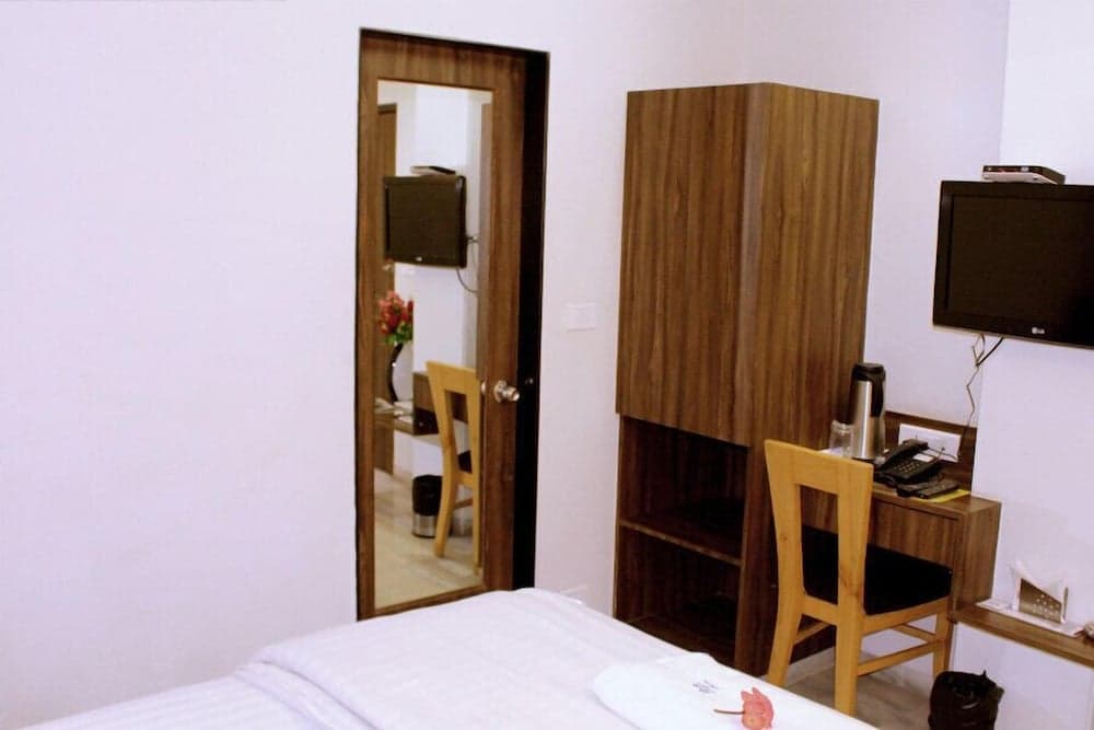 Hotel Grand Ambience