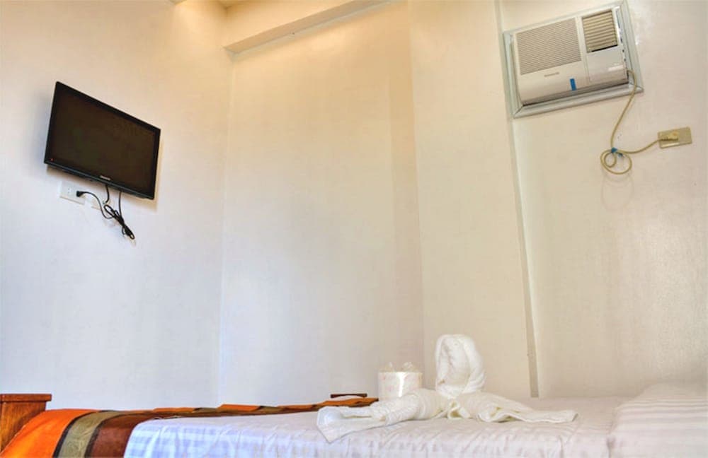 Angelyn's Dive Resort