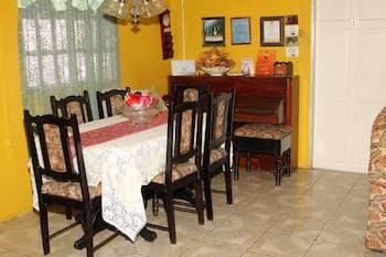 Villa Shalom Guest House