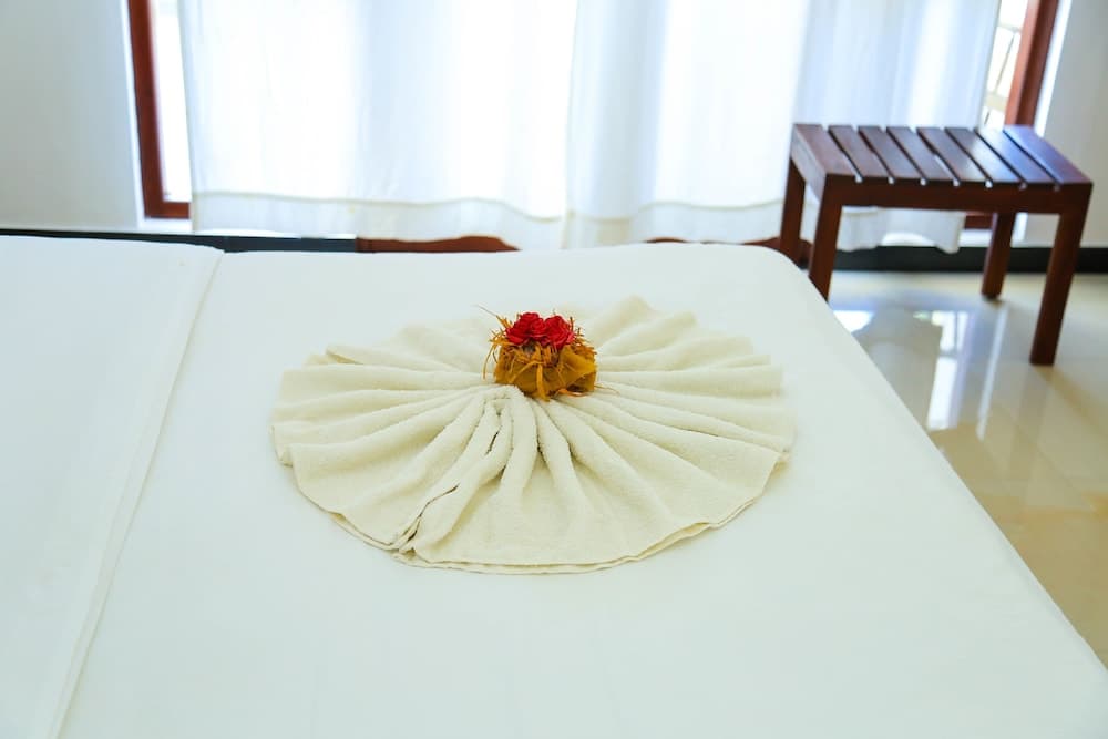 Aurora Hotel & Restaurant