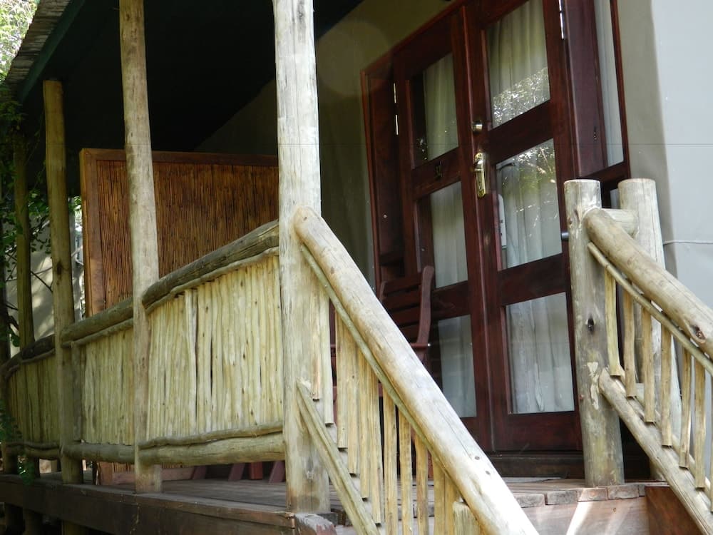 Kwalape Safari Lodge