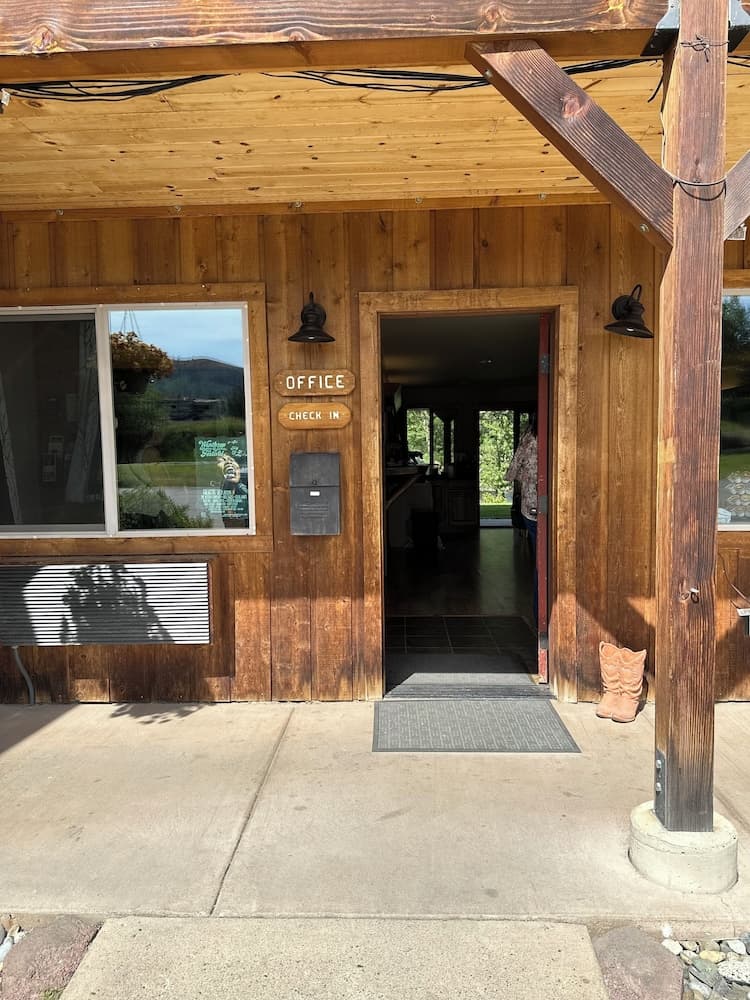 Methow River Lodge & Cabins