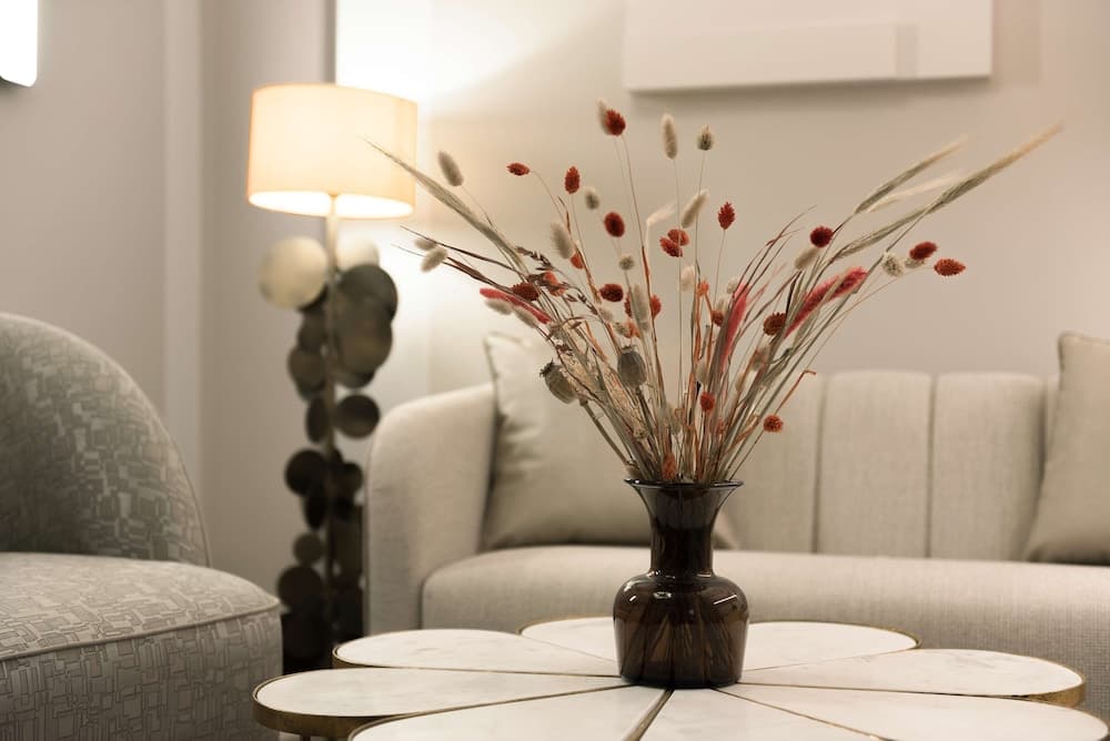 Hotel Camille Paris Gare de Lyon, Tapestry Collection by Hilton