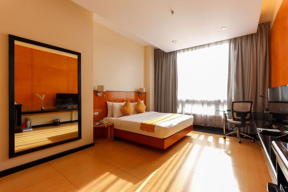 Paseo Premiere Hotel