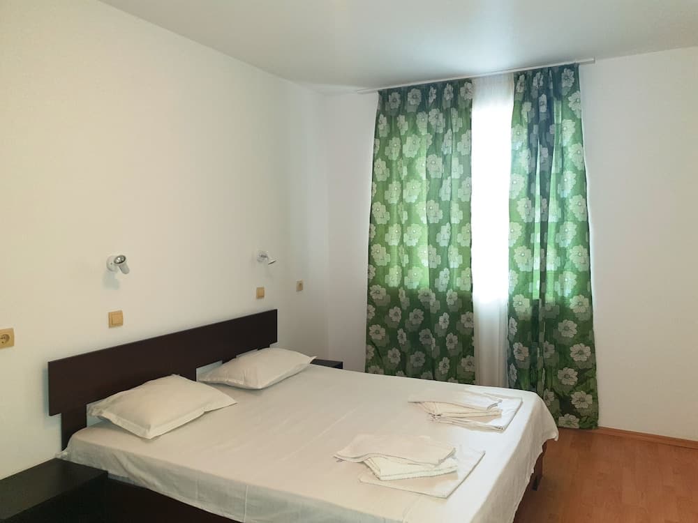 Lazur Holiday Apartments