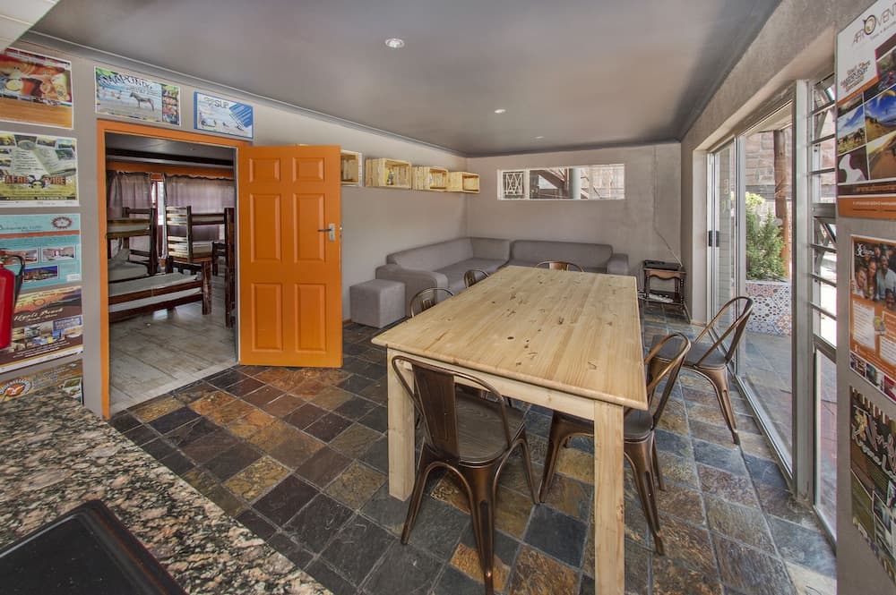 Lungile Backpackers Lodge