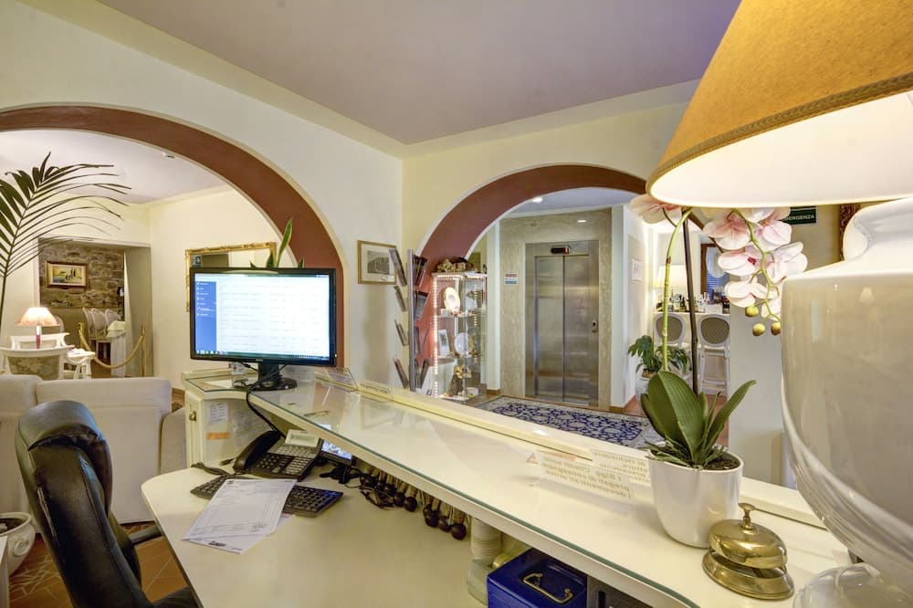 Hotel Volterra In Superior