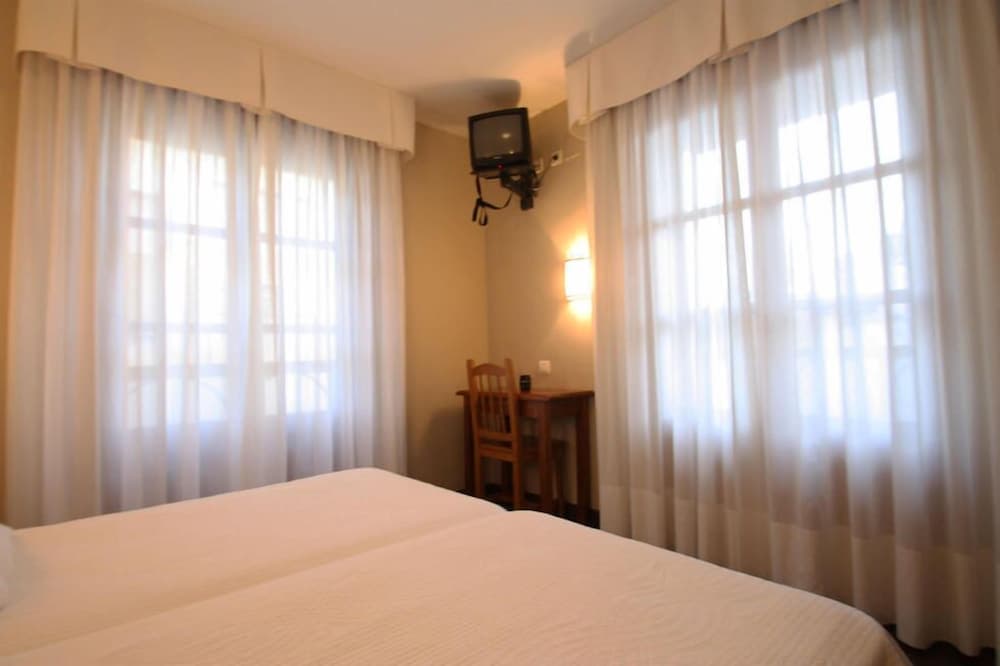 Hostal Restaurante Méndez "El Guardia"