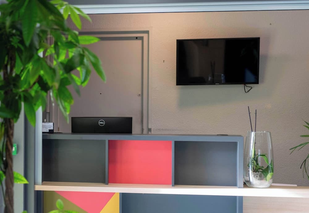 B&B HOTEL Avignon (2)