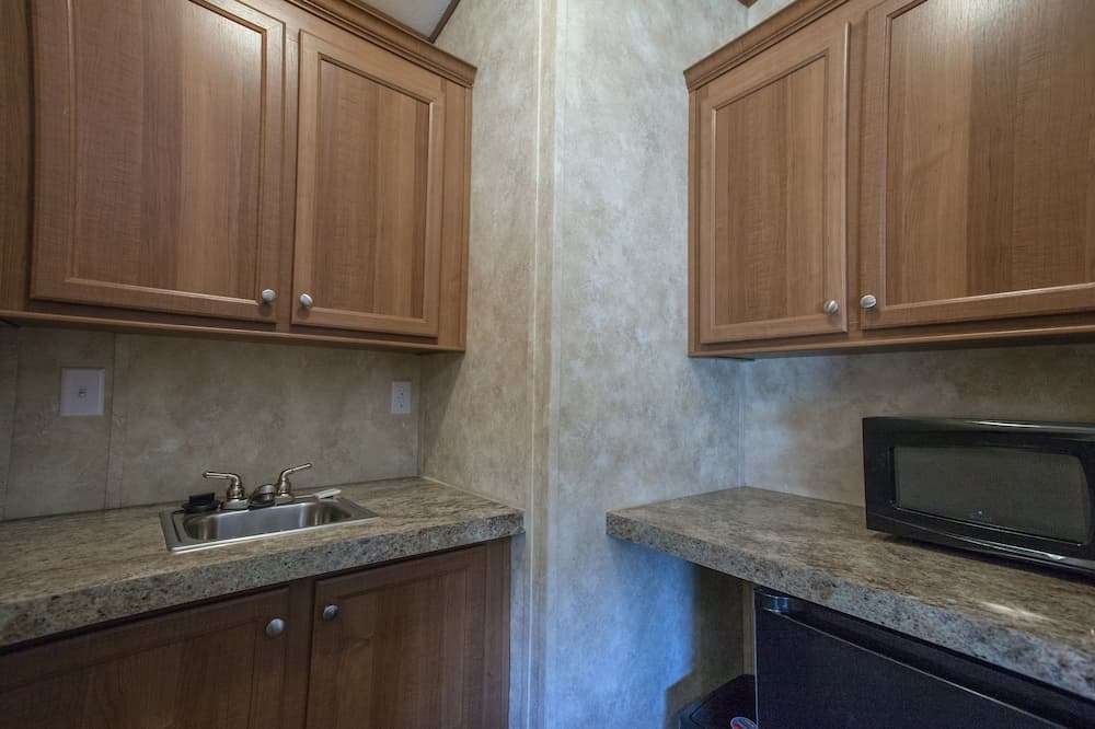 Cuero Oilfield Housing