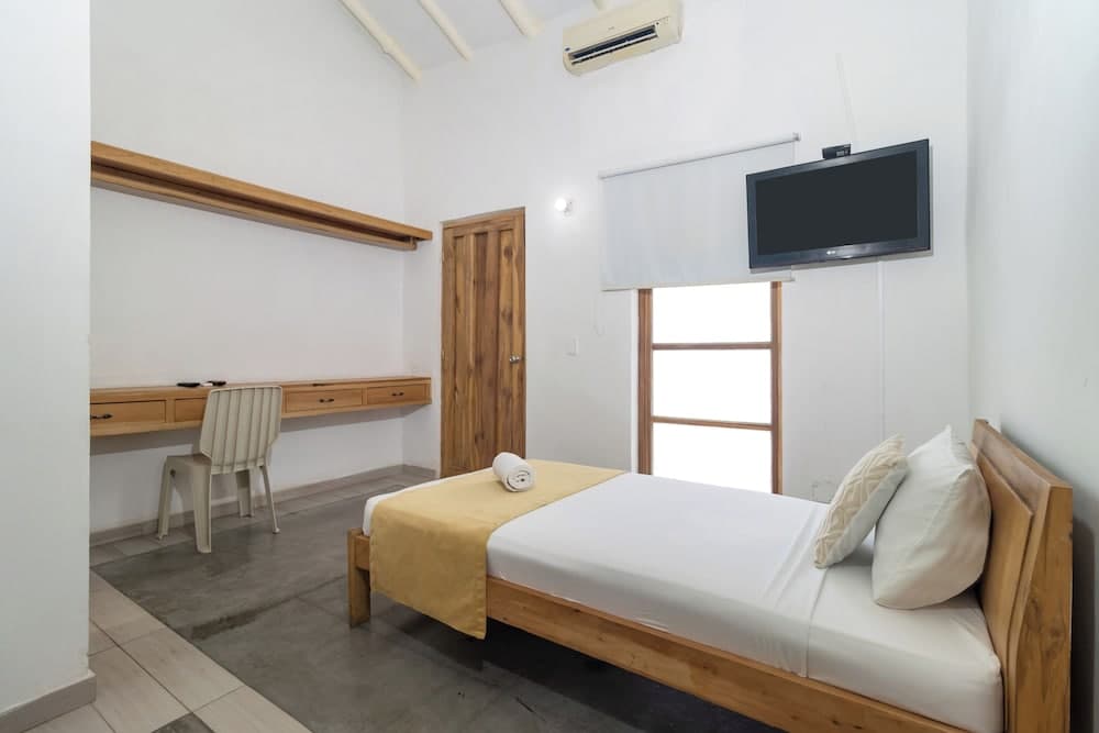 Hotel Sansiraka Suites By GEH Suites