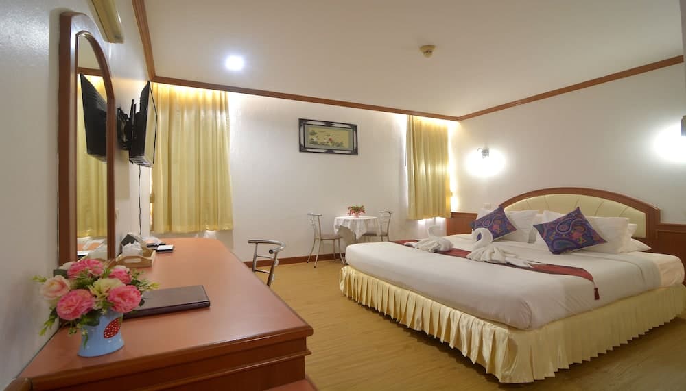 Chumphon Gardens Hotel