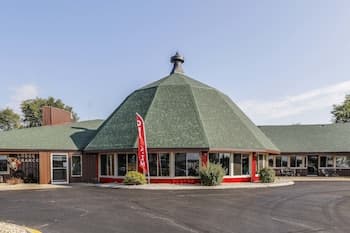 The Round Barn Lodge