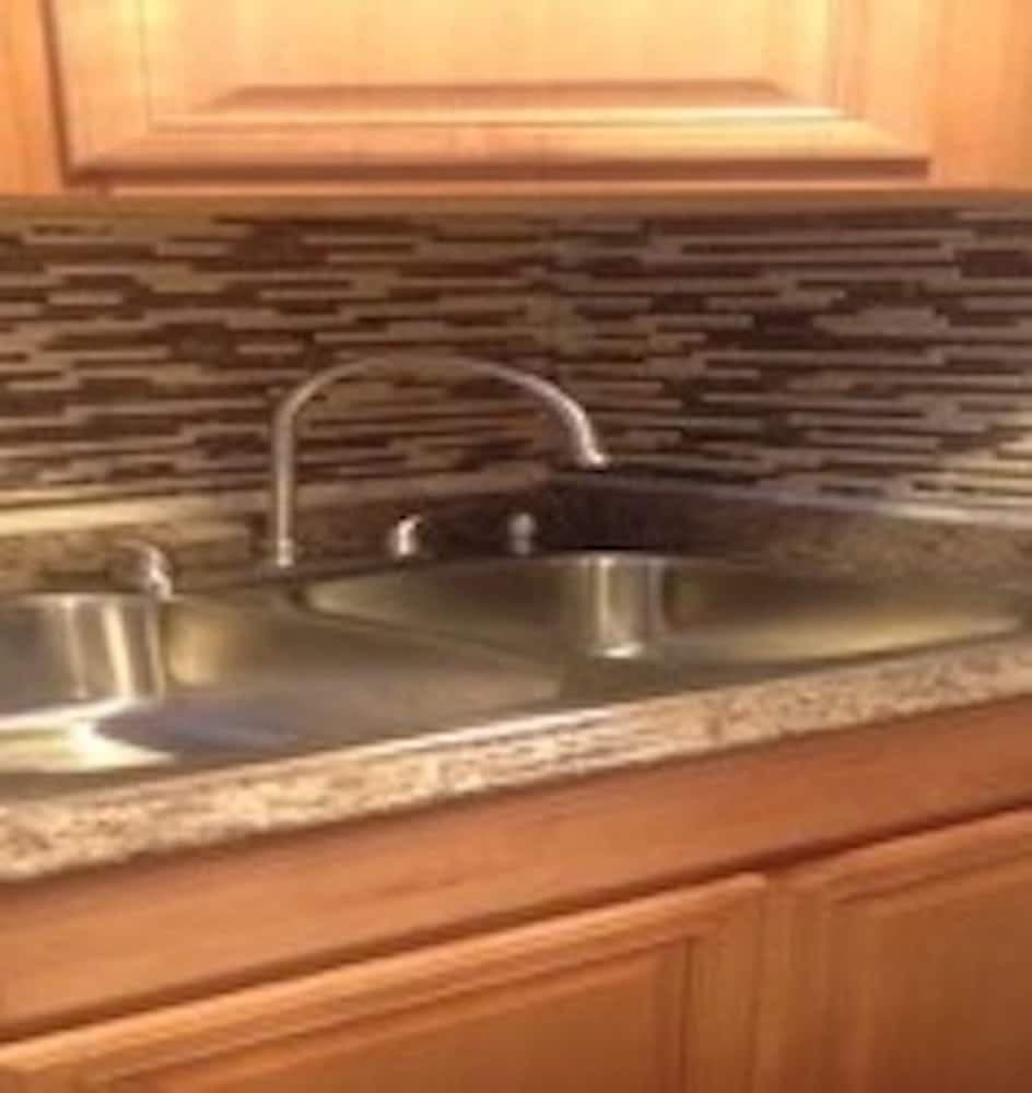 Kona Islander Inn Condos