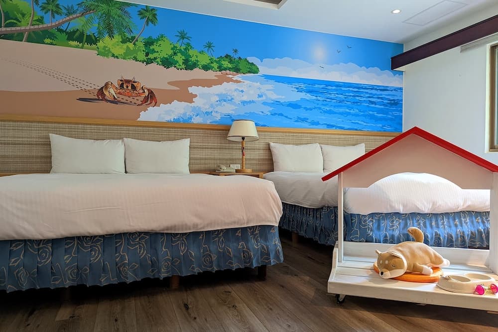 Howard Kenting Wonder House