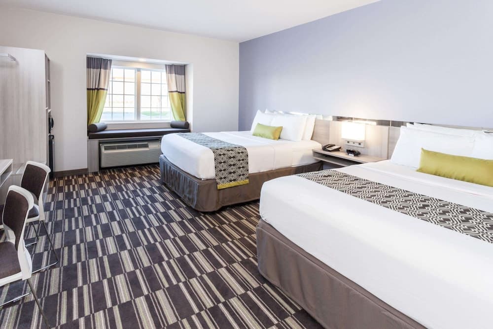 Microtel Inn & Suites by Wyndham West Fargo Medical Center