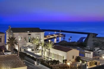 Zafran Boutique Hotel