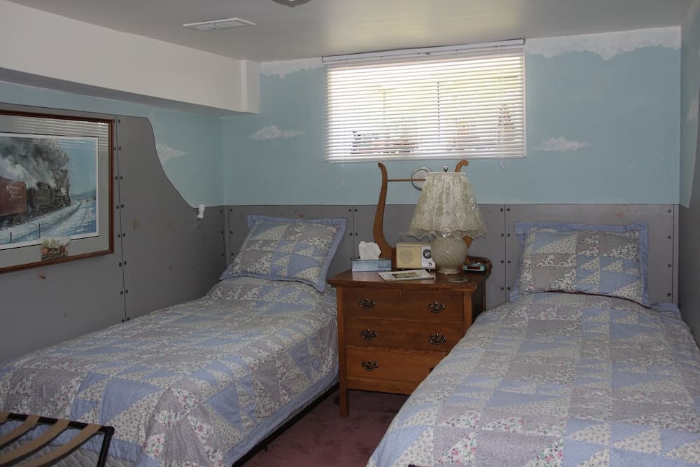 Joe-Lin Station Bed & Breakfast