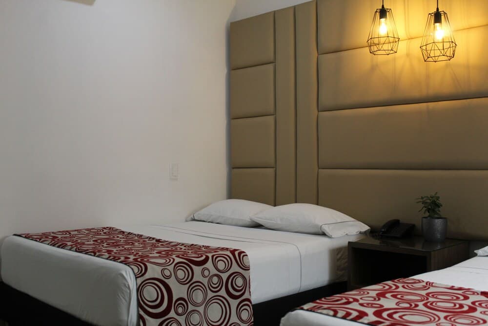 Hotel Merlott Lleras