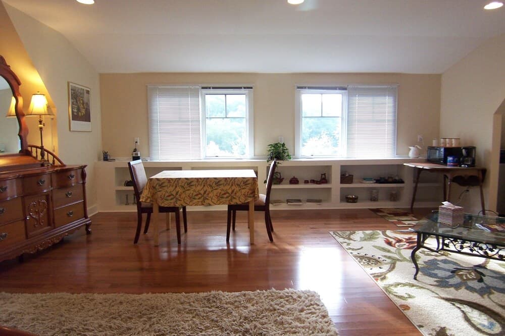 Arbor House of Black Mountain