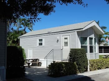 Road Runner Travel Resort - Caravan Park