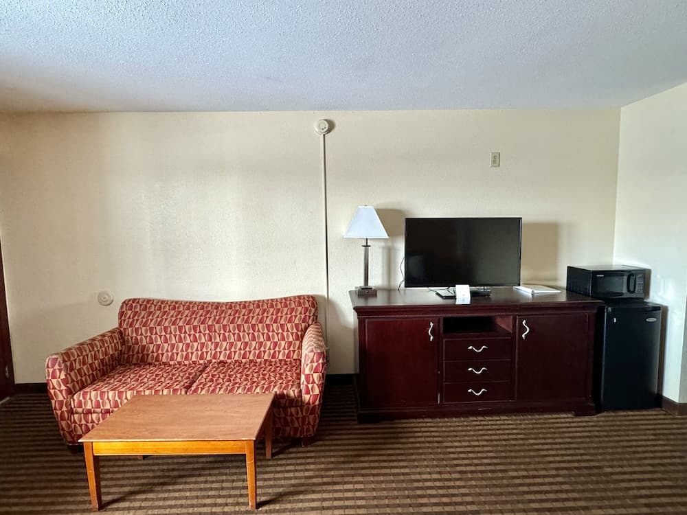 Scottish Inns & Suites Eau Claire