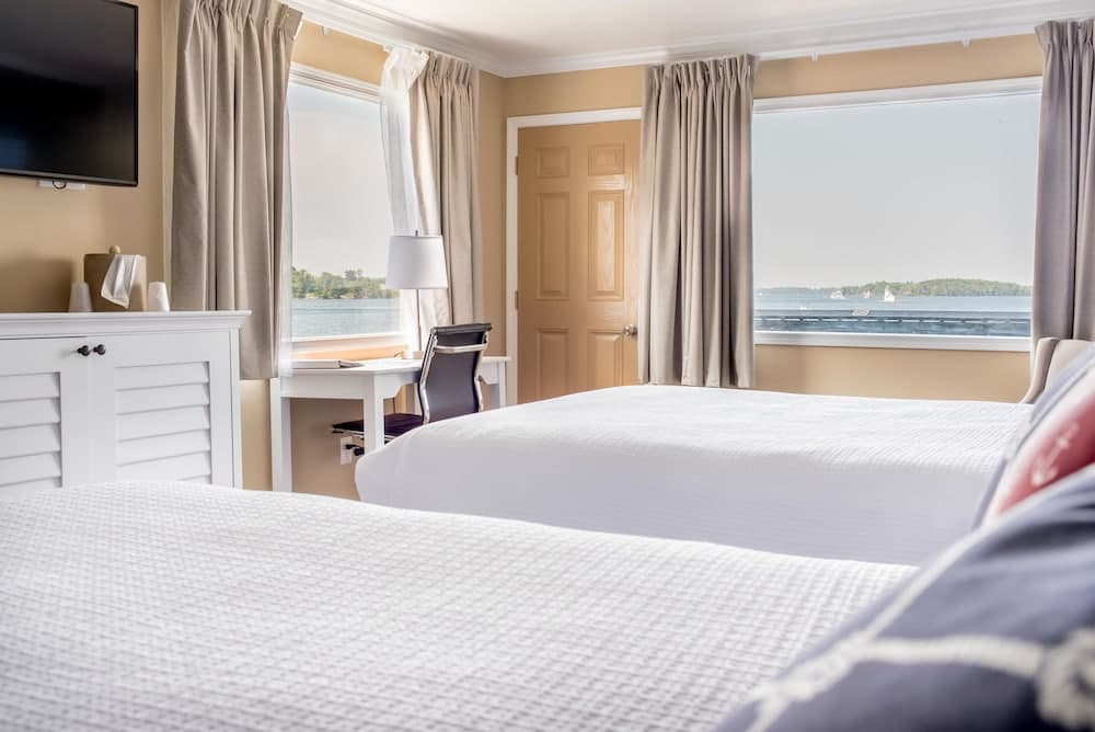 Capt. Thomson's Resort