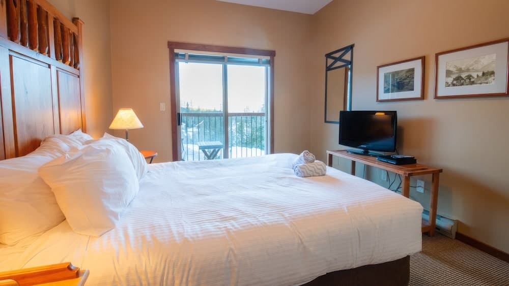 Snow Creek Lodge by Fernie Lodging Co