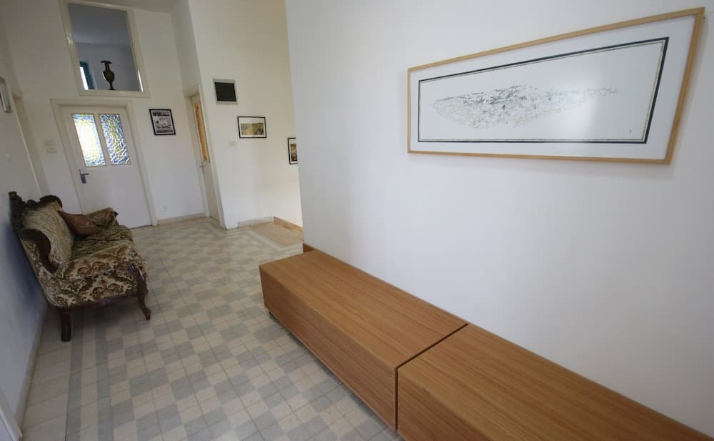 Auberg-Inn Guesthouse