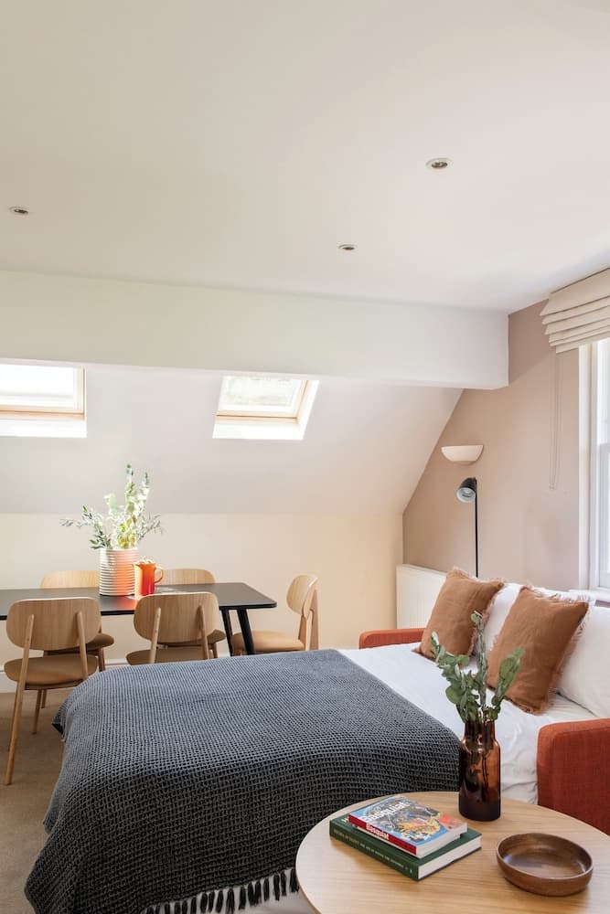 SACO Reading - Castle Crescent