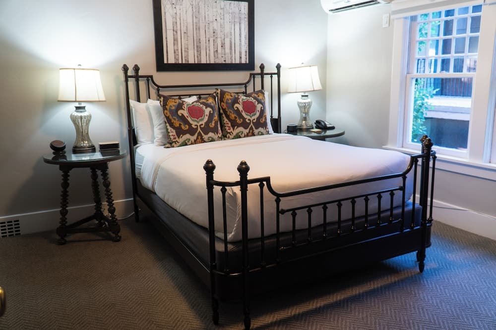 Huff House Inn and Cabins