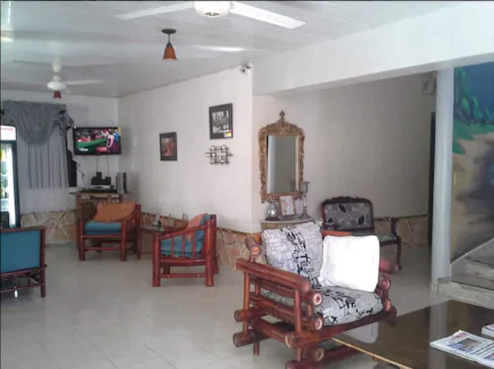 Green House Aparta Hotel