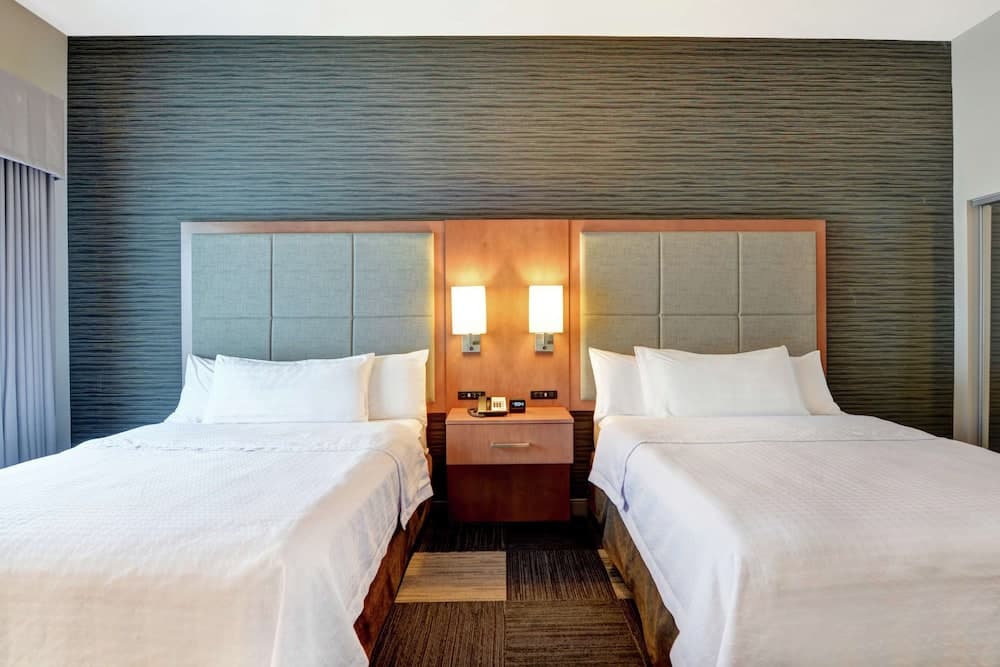 Homewood Suites by Hilton TechRidge Parmer @ I-35