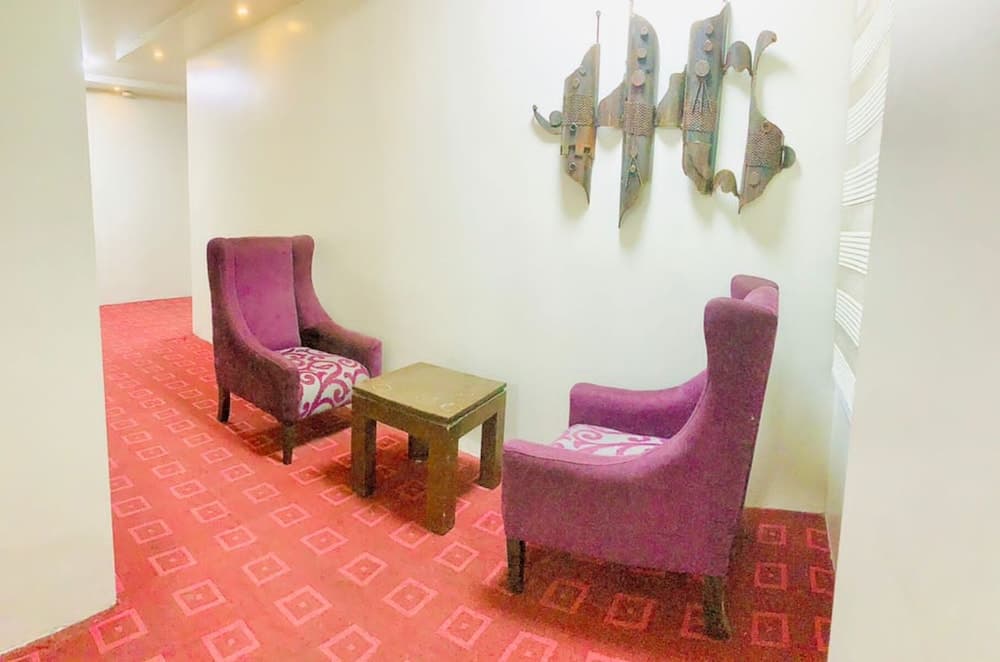 Oakspring Hotel & Luxury Suites