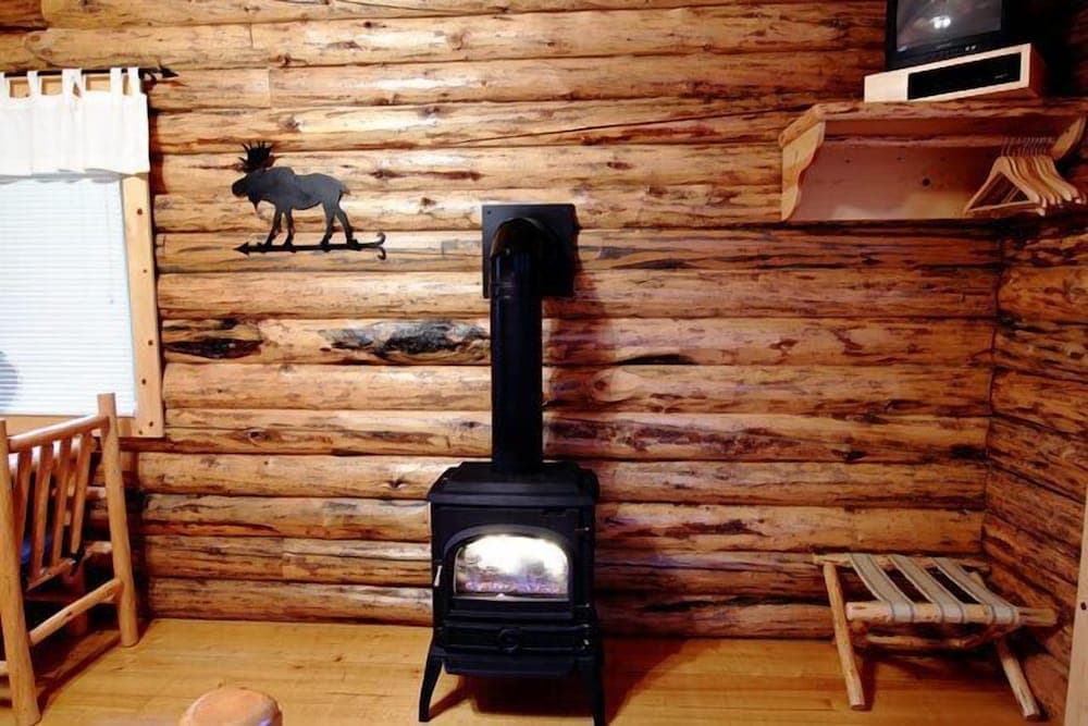 Silverwolf Log Chalet Resort