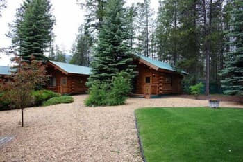 Silverwolf Log Chalet Resort