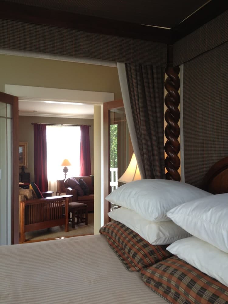 The Belvedere Inn & Restaurant