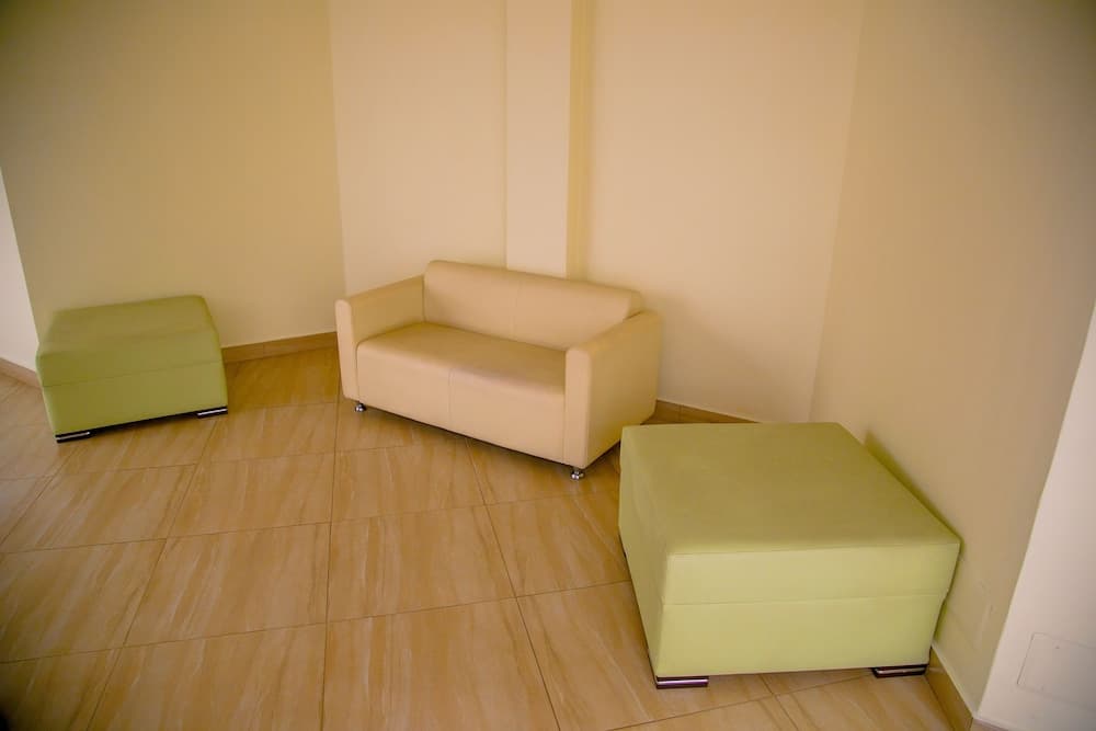 Batians Peak Serviced Apartments