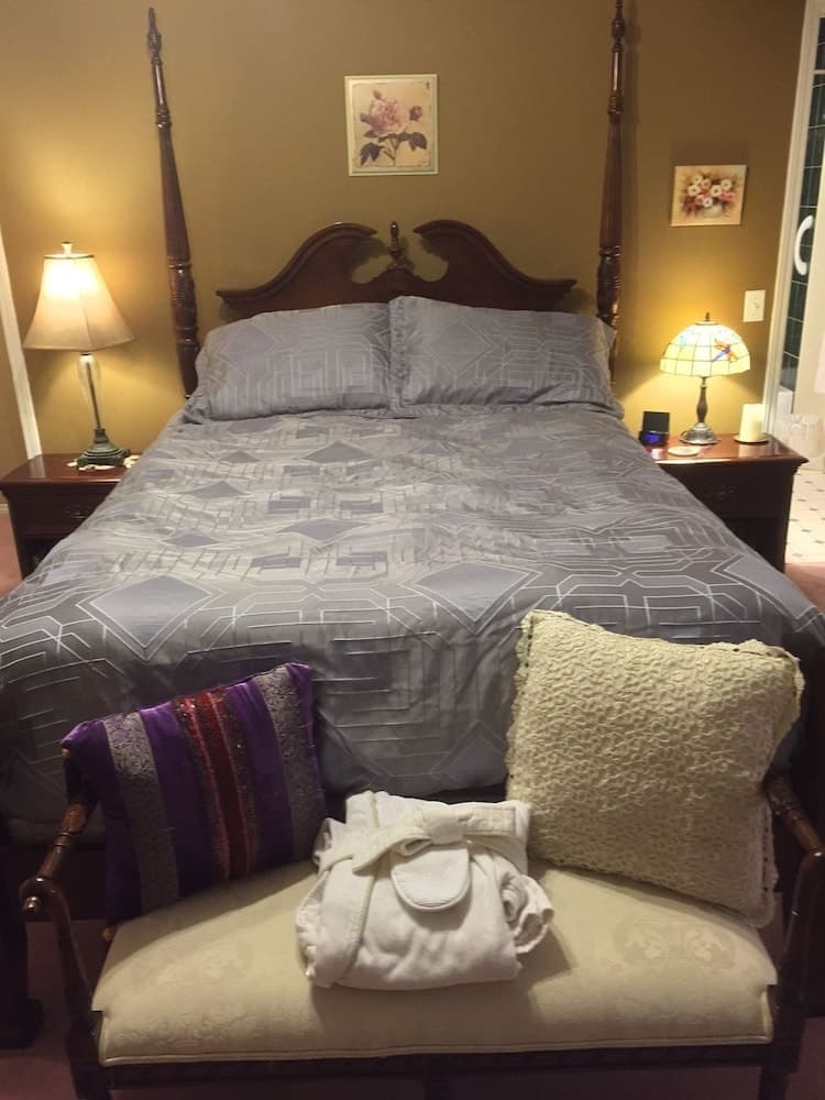 Elevate Rooms Harmony House B&B