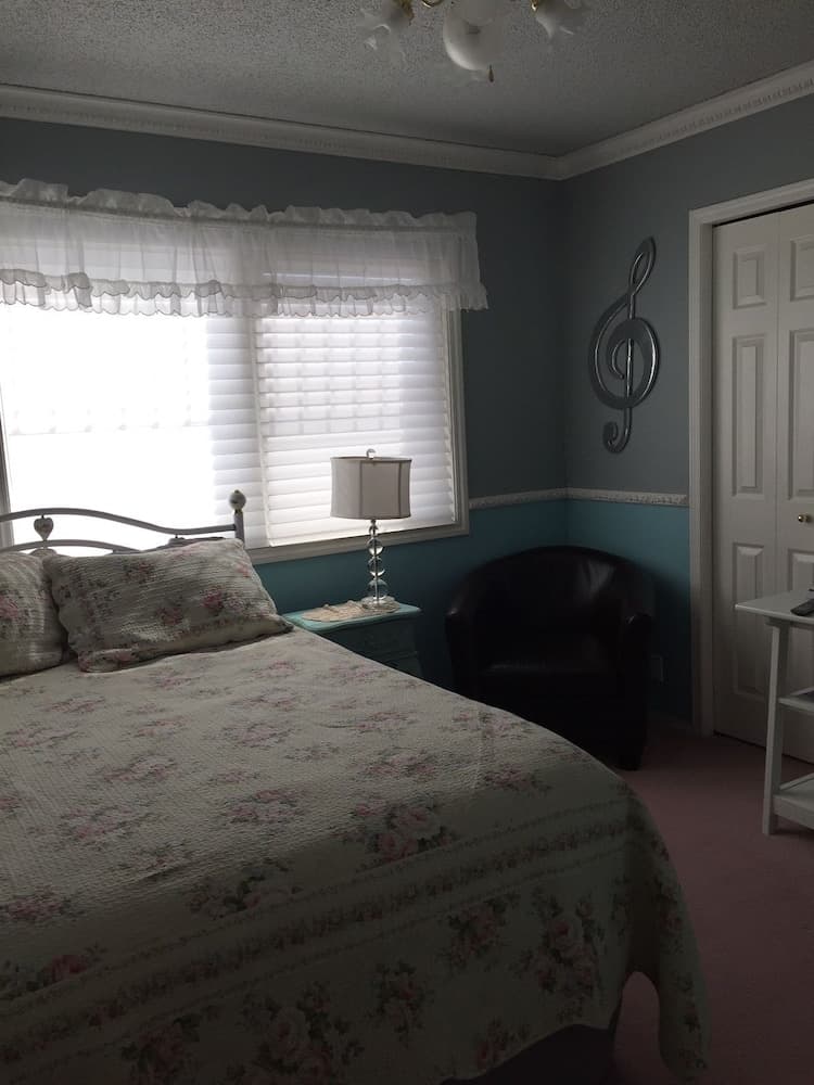 Elevate Rooms Harmony House B&B