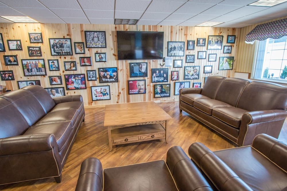 Blue Gate Garden Inn