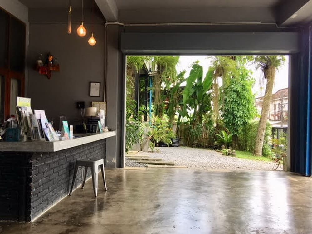 Nokhook House Trang - Hostel