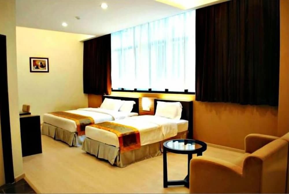 Uptown Imperial Hotel