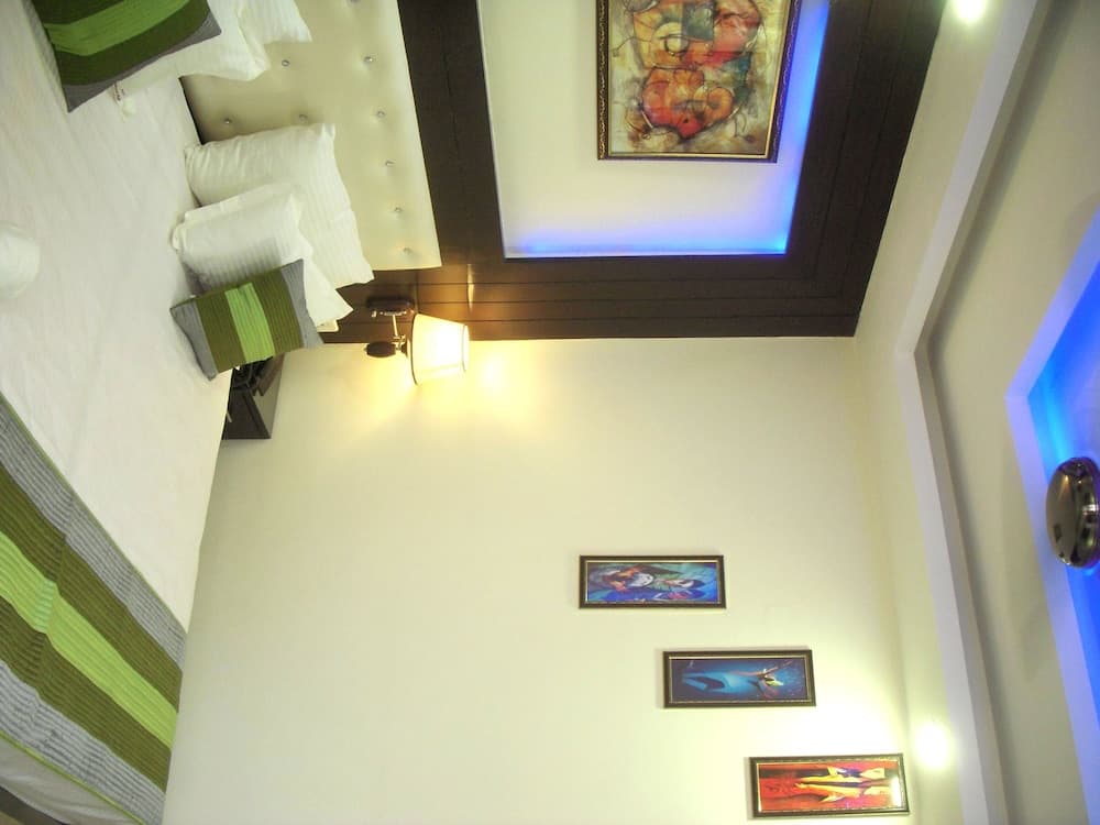 Hotel Tashkent Palace