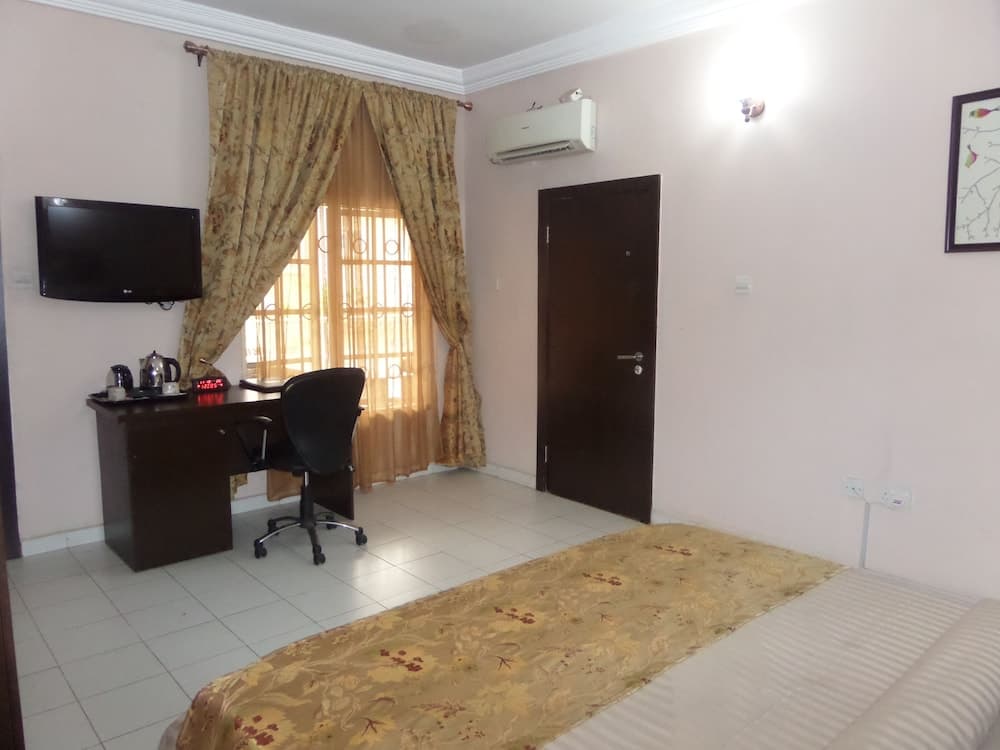 Sheer Luxury Apartments and Suites