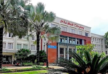 Nha Khach Tien Giang