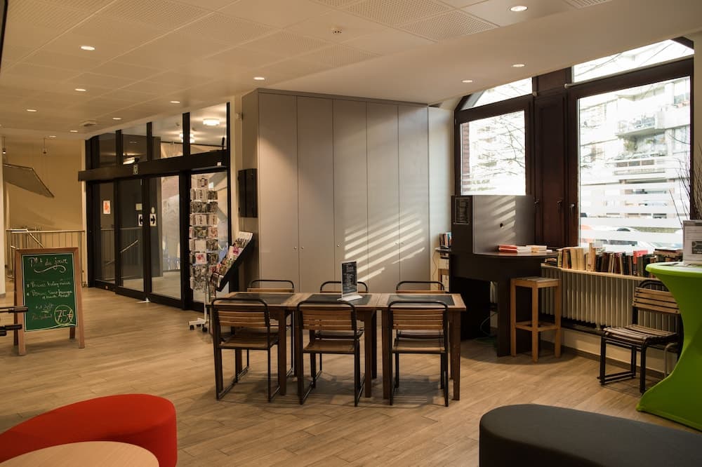 Génération Europe Youth Hostel